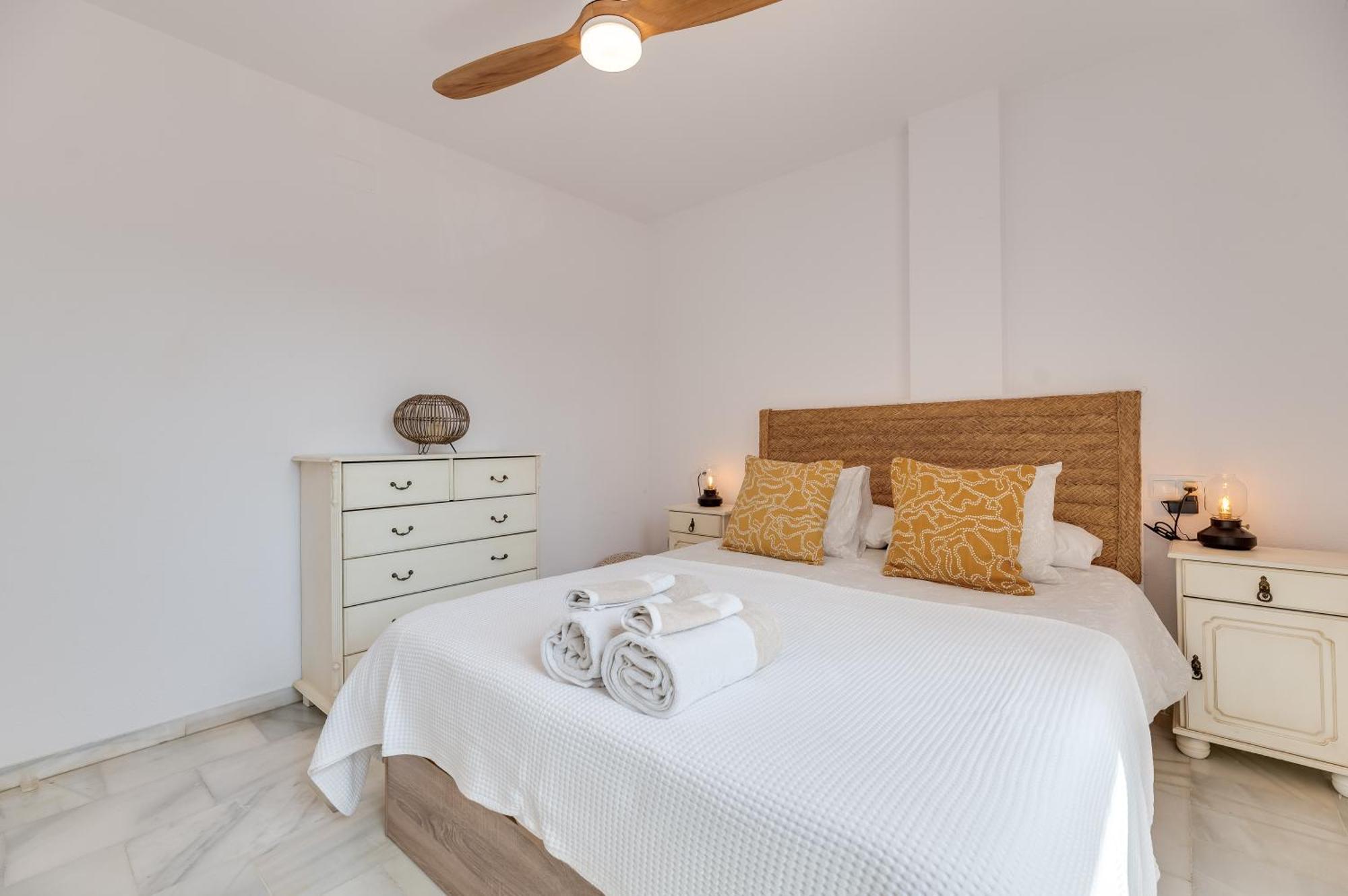 Apartamento Con Amplio Porche Y Bbq Benalmádena Eksteriør bilde